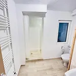 Vibrant Apartment #12Lunipebega